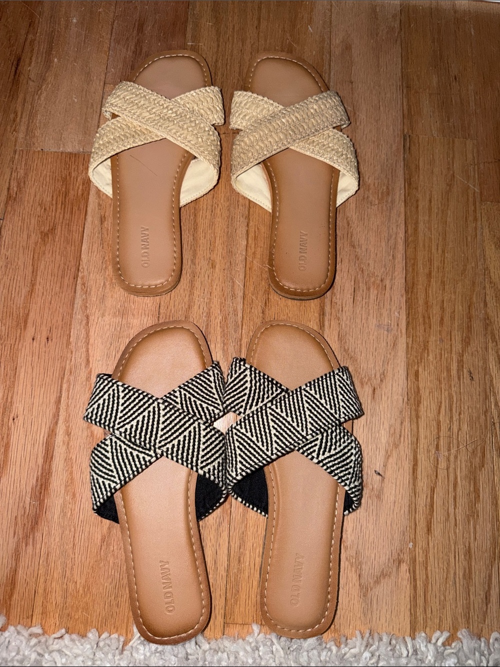 Old Navy Set of 2 Women's Crisscross Slide Sandals - Black/White & Natural